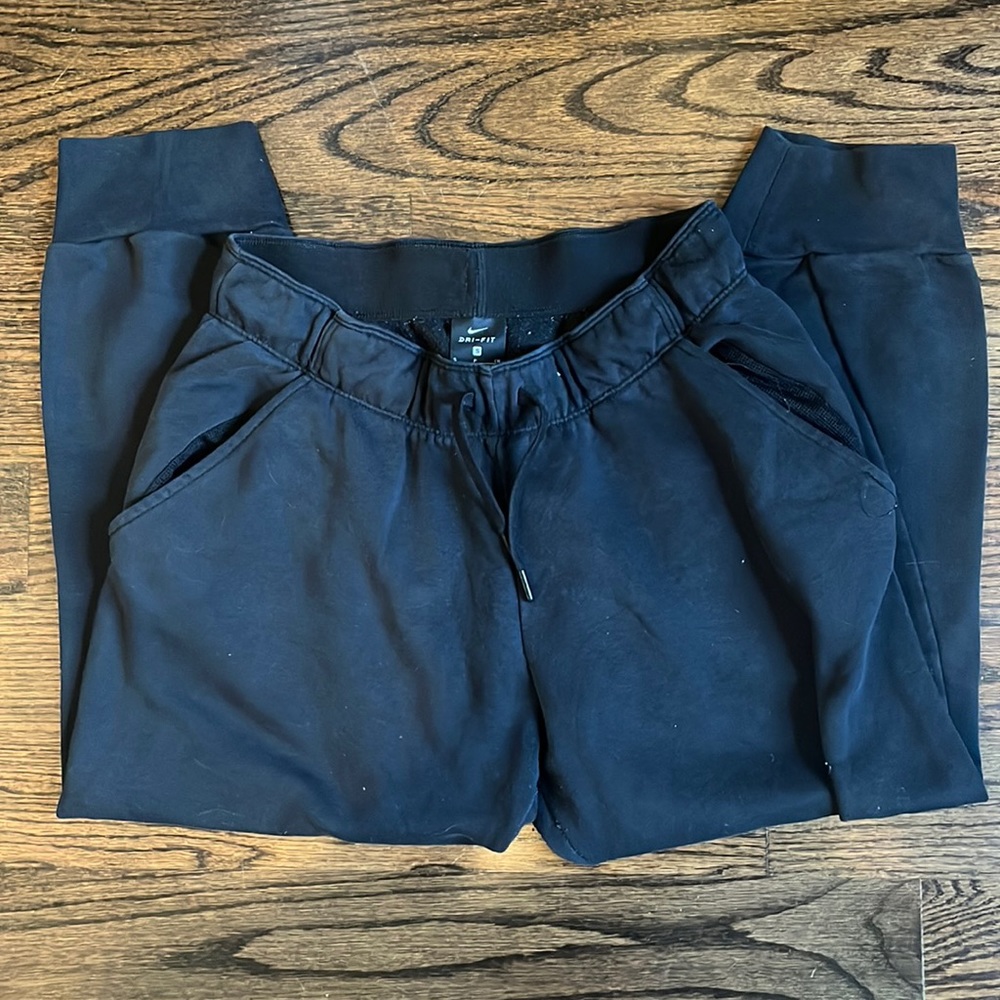 Nike cropped fleece joggers